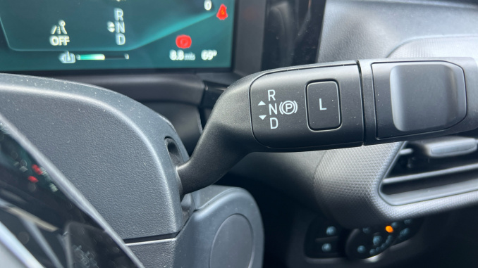 Ford Transit Courier E-Transit Courier 100kW 43kWh Trend Van Auto - Image 13